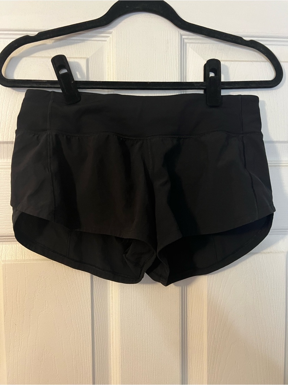 #049 Lululemon Speed Up Short 2.5” Black Size 4 EUC